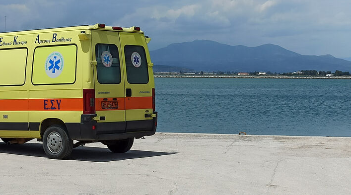 Χαλκιδική: 86χρονος ανασύρθηκε χωρίς τις αισθήσεις του στην παραλία Γυαλάκι στα Πυργαδίκια