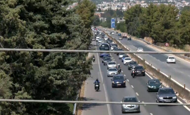 Μαζική έξοδος από Θεσσαλονίκη-  Σοβαρές καθυστερήσεις προς Χαλκιδική