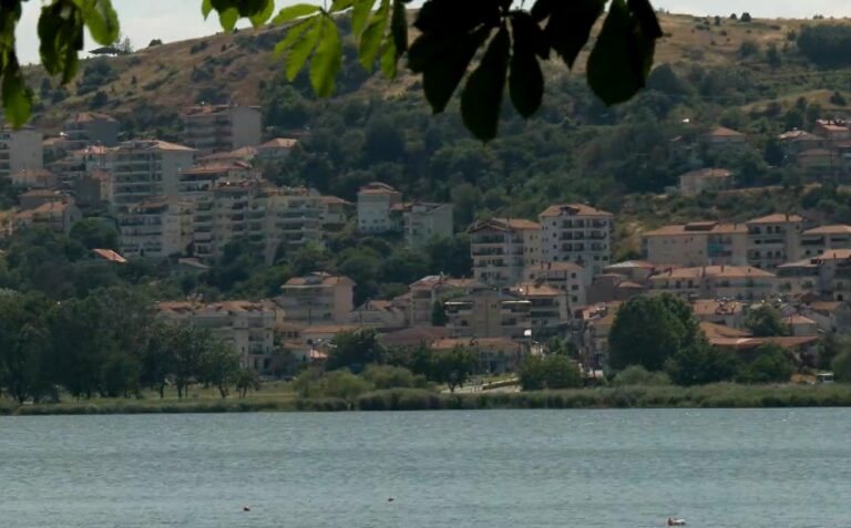 Καστοριά: Αυξημένες οι κρατήσεις από Έλληνες και ξένους επισκέπτες