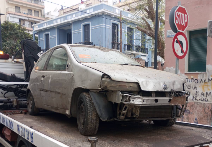 Θεσσαλονίκη: Απομακρύνθηκαν 381 εγκαταλελειμμένα αυτοκίνητα σε έξι μήνες