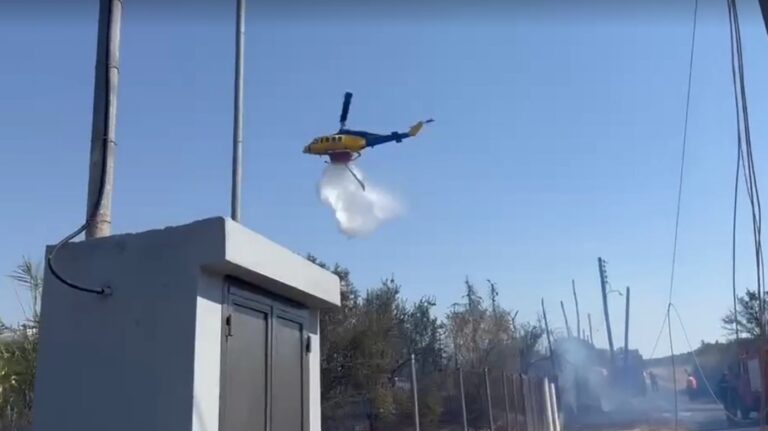 Θεσσαλονίκη: Σε εξέλιξη φωτιά στην Άνω Περαία