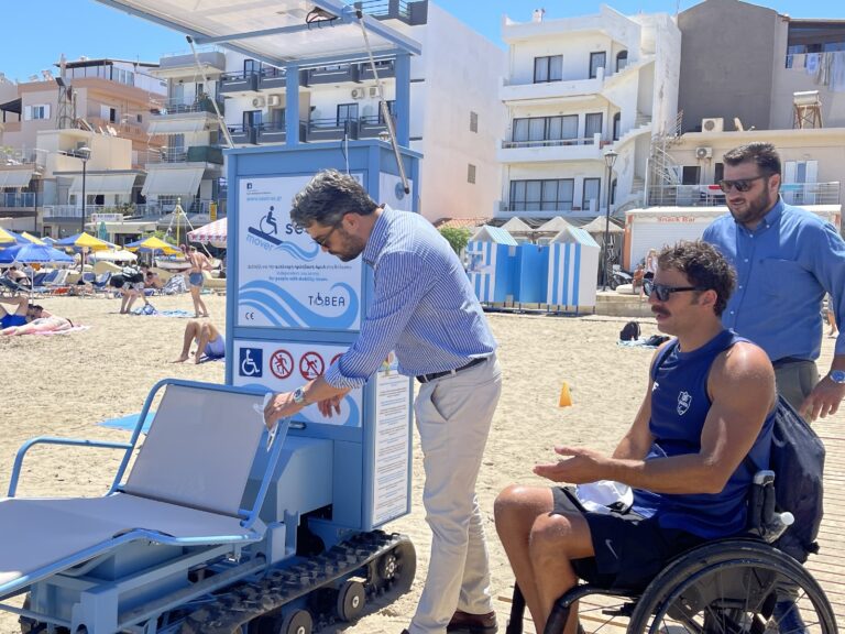 Χανιά: Νέο σύστημα πρόσβασης ΑμΕΑ στην παραλία της Νέας Χώρας – Παρουσίαση με τον Παραολυμπιονίκη Αν. Τσαπατάκη