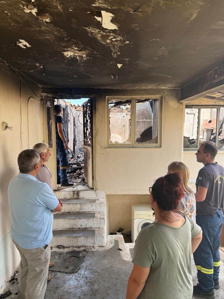 Στον πυρόπληκτο Άγιο Σώστη Τεγέας ο δήμαρχος Τρίπολης
