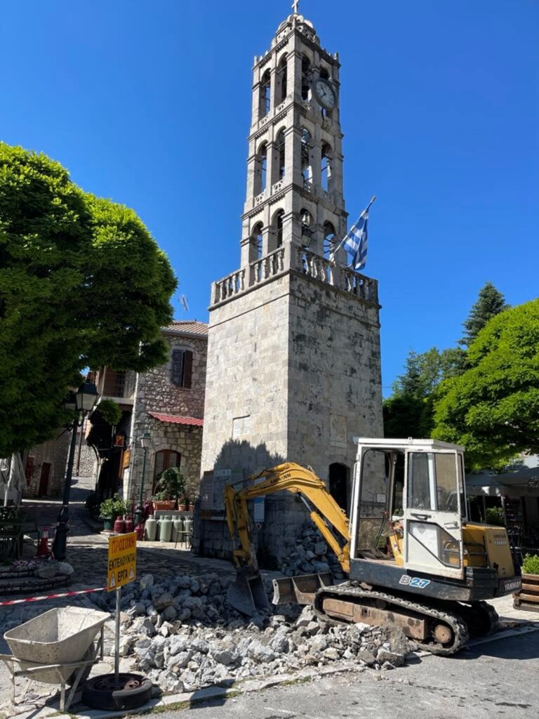 Λιθόστρωτες παρεμβάσεις στην πλατεία και στην κεντρική οδό της Στεμνίτσας