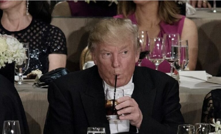 Ο Ντόναλντ Τραμπ συμφώνησε με την Coca Cola για αλλαγή βασικού συστατικού
