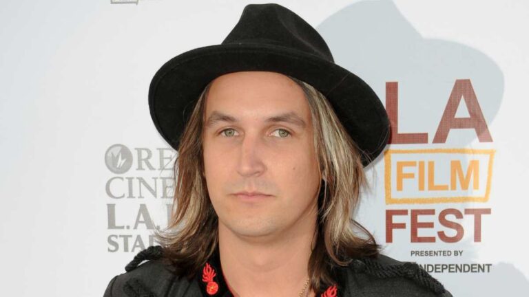 Από μέλος των “OneRepublic” υποψήφιος με τους Δημοκρατικούς