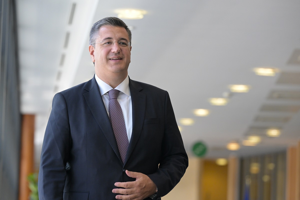 Απ. Τζιτζικώστας: Ακατάλληλες οι ευρωπαϊκές υποδομές για μεταφορά στρατιωτικού εξοπλισμού – Ανάγκη εκσυγχρονισμού Απ. Τζιτζικώστας: Ακατάλληλες οι ευρωπαϊκές υποδομές για μεταφορά στρατιωτικού εξοπλισμού – Ανάγκη εκσυγχρονισμού