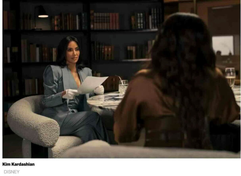 H Kim Kardashian φωνάζει «Αθώα κύριε Πρόεδρε»
