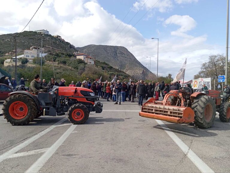 Παράσταση διαμαρτυρίας στα γραφεία του ΟΠΕΚΕΠΕ από την Ενωτική Ομοσπονδία Αγροτικών Συλλόγων Νομού Χανίων