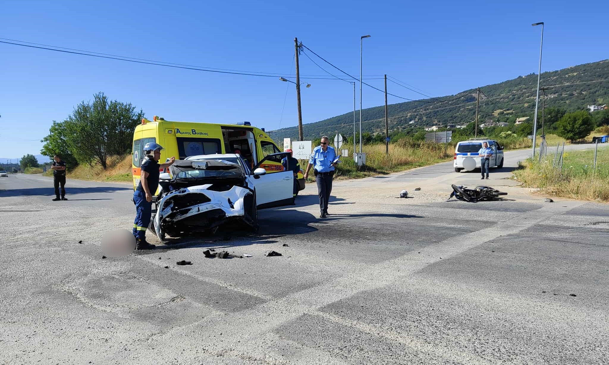 Ιωάννινα: Σοβαρά τραυματίας μοτοσυκλετιστής που παρασύρθηκε μετά την σύγκρουση δύο ΙΧ