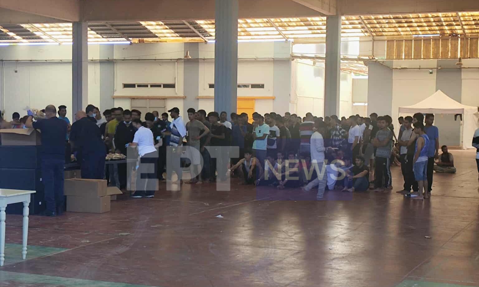 Χανιά: Επέστρεψαν στην σίτιση οι μετανάστες που απείχαν – Διαμαρτύρονταν για την σειρά αποχώρησης από την Αγυιά