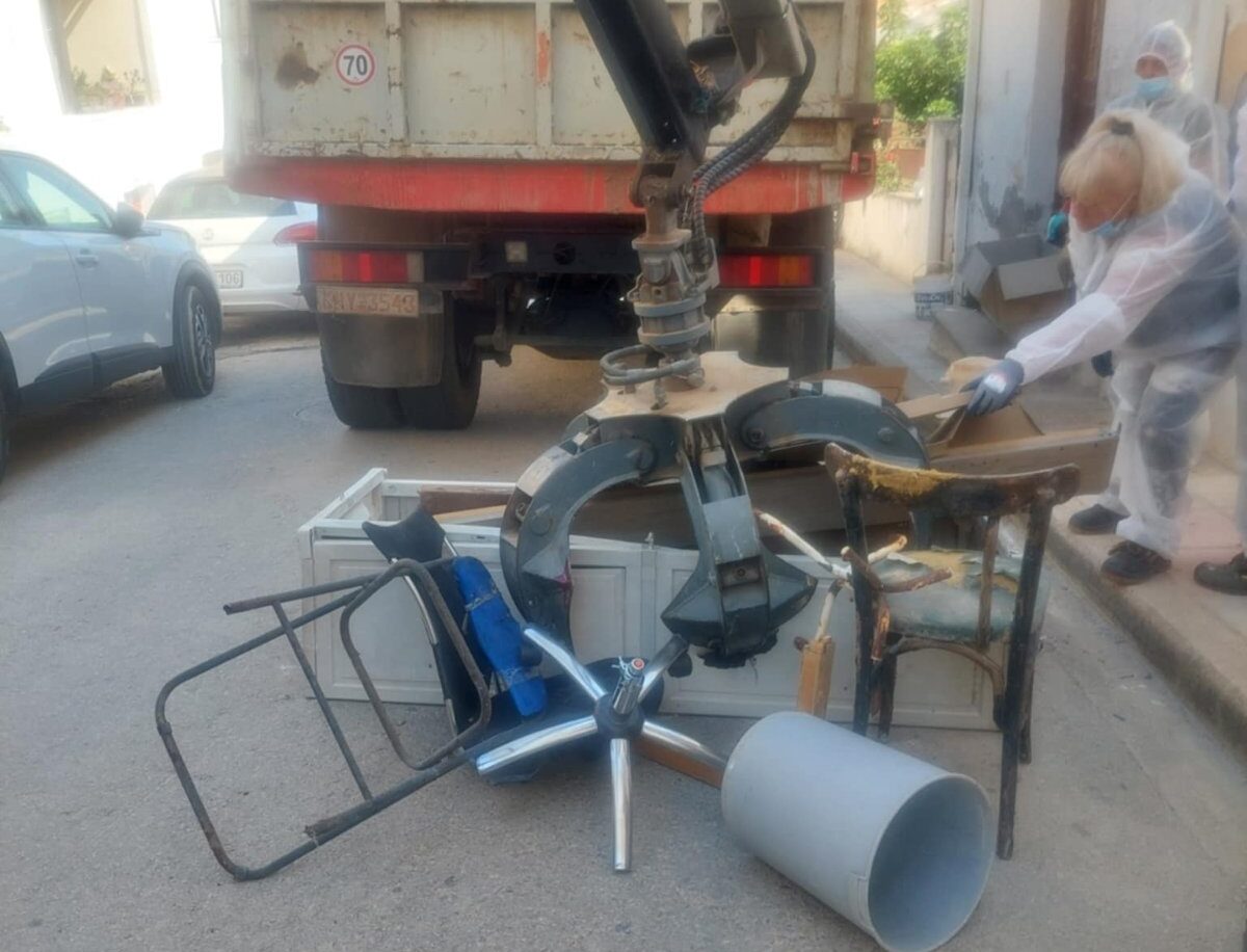 Χανιά: Ένταση και ξυλοδαρμός υπαλλήλου της Διεύθυνσης Υγείας κατά την επιχείρηση υγειονομικής εκκαθάρισης σε σπίτι