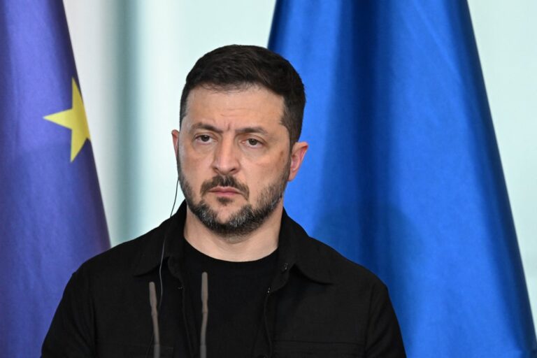 Ζελένσκι: Η Ρωσία ενδέχεται να εντείνει τις επιθέσεις στο μέτωπο τις επόμενες ημέρες – Οι κινήσεις τους συνδέονται με τις διεθνείς διαπραγματεύσεις