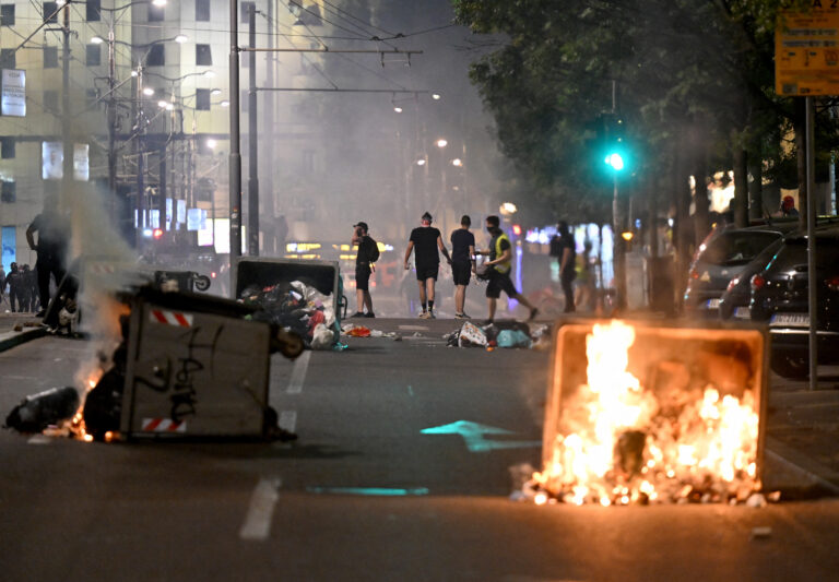 Σερβία: Επεισόδια σε αντικυβερνητική διαδήλωση στο Βελιγράδι