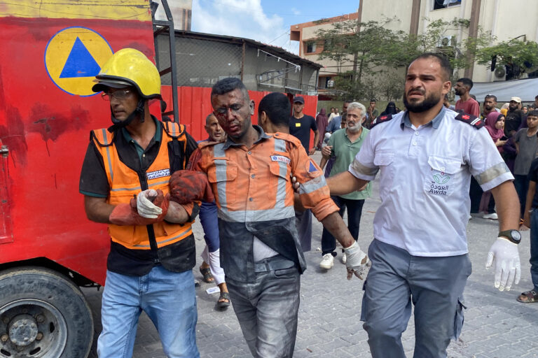 Ισραηλινή επίθεση σε νοσοκομείο στη Γάζα με 15 νεκρούς και στην πρωτεύουσα της Υεμένης με έξι θύματα