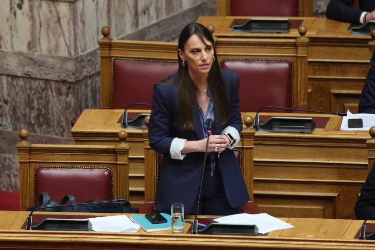 Bουλή – Β. Χαραλαμπογιάννη: Η κυβέρνηση επιλέγει τη δράση αντί της αδράνειας