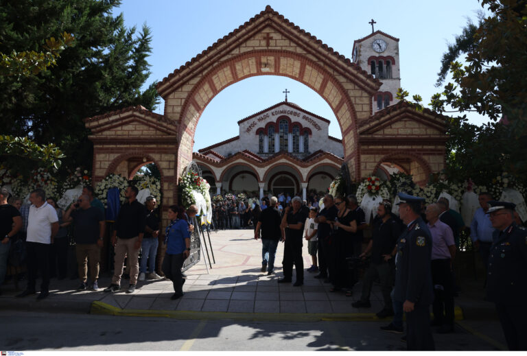 Στην Αλεξάνδρεια Ημαθίας τελείται η κηδεία του Απόστολου Βεσυρόπουλου- Η επιθυμία της οικογένειας