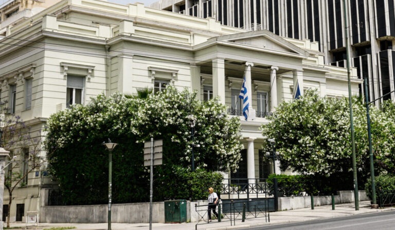 ΥΠΕΞ: Στήριξη στις συμφωνίες Αρμενίας και Αζερμπαϊτζάν – «Σημαντικό βήμα στον τερματισμό δεκαετιών συγκρούσεων»