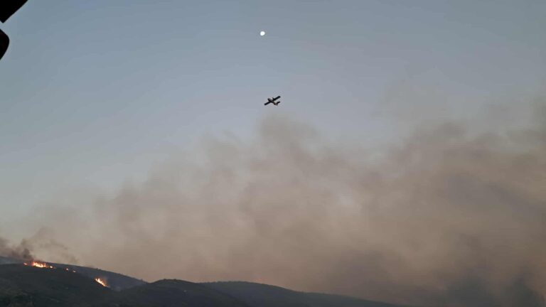 Ζάκυνθος: Στην μάχη με τις φλόγες τα εναέρια μέσα – Χωρίς ενεργό μέτωπο το Κερί – Μέτωπο σε Παντοκράτορα και Λιθακιά