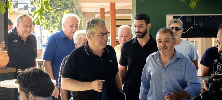 Περιοδεία του Γ.Γ. ΚΚΕ Δημήτρη Κουτσούμπα στις πυρόπληκτες περιοχές της Αχαΐας – Κριτική στην κυβέρνηση