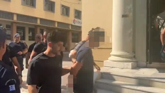 Πάτρα: Στο Δικαστικό Μέγαρο μεταφέρθηκε ο 25χρονος για την φωτιά στο Γηροκομειό