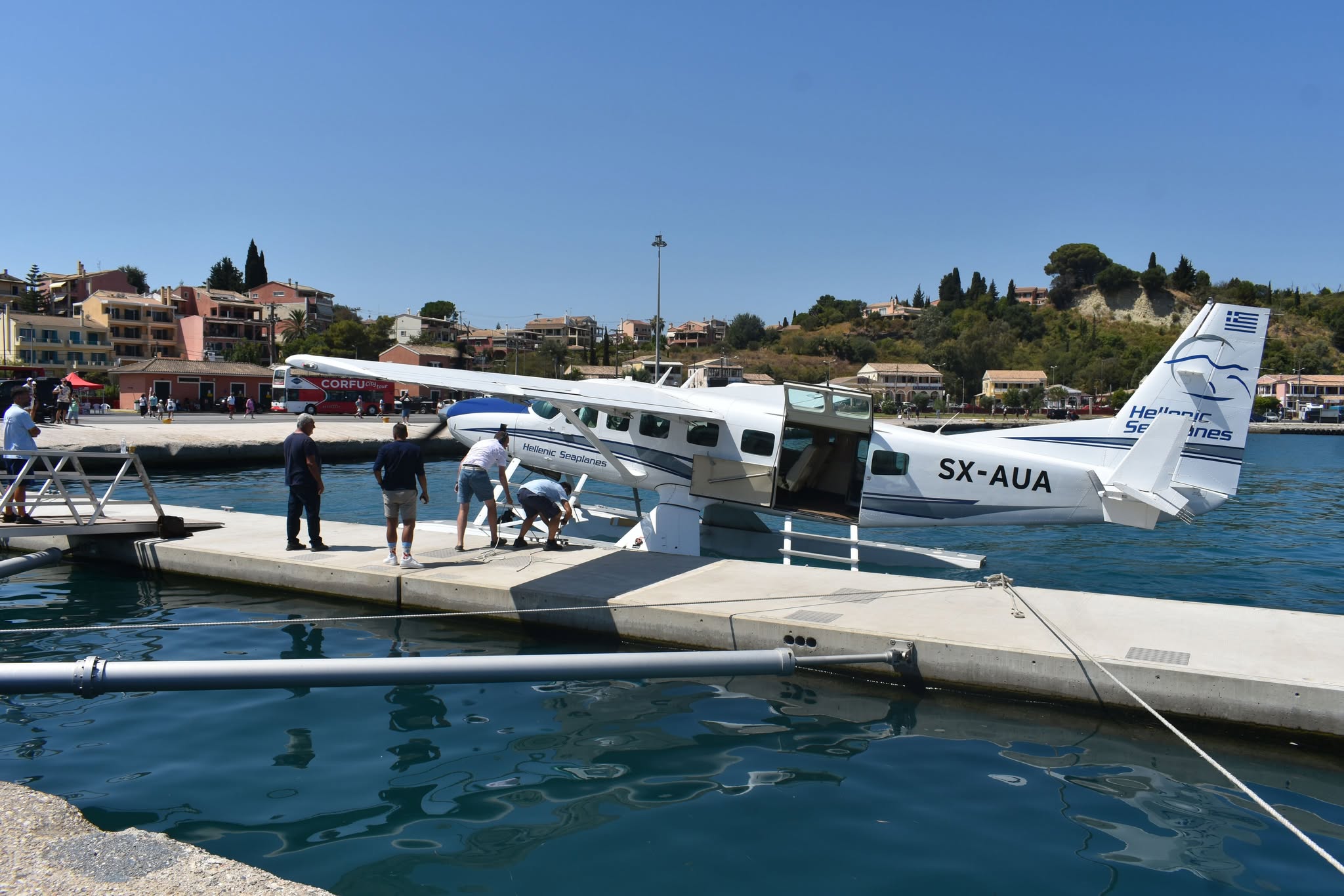 Έως τον Οκτώβριο οι πτήσεις υδροπλάνων στην Κέρκυρα: Συνδέεται με Γιάννενα, Αμφιλοχία, Παξούς και Διαπόντια