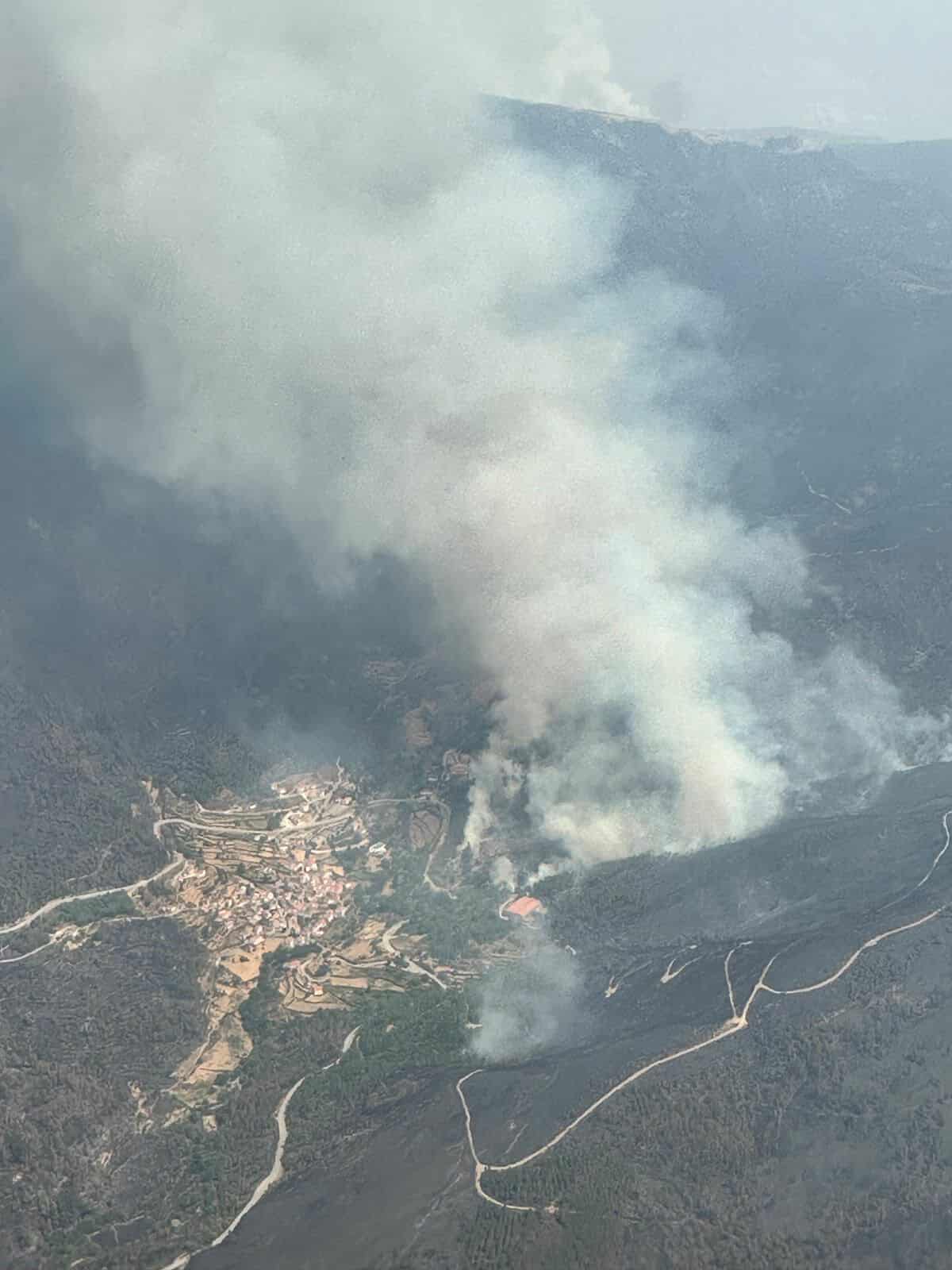537357711-1342729773948274-1002190228724310757-n Τα ελληνικά Canadair επιχειρούν στις πυρκαγιές της Πορτογαλίας – Επίγεια ενίσχυση από 20 Έλληνες δασοκομάντος
