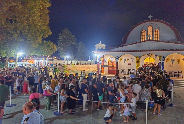Εκατοντάδες πιστοί και φέτος στην Ιερά Μονή Παναγίας Φανερωμένης Βαθυρρύακος Κομοτηνής