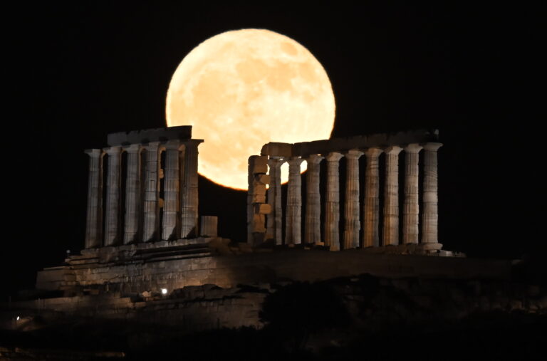 Πανσέληνος του Οξύρρυγχου: Η Αυγουστιάτικη Σελήνη με το Παράξενο Όνομα