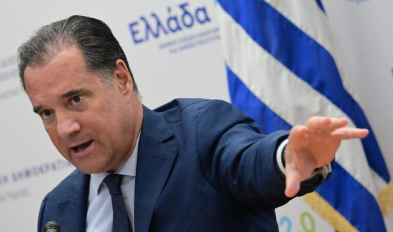 «Διαστρέβλωση και μισές αλήθειες»: Ο Άδωνις Γεωργιάδης καταρρίπτει τα δημοσιεύματα για την επίσκεψή του στο νοσοκομείο Ρόδου