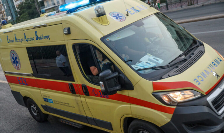 Τροχαίο με νεκρή 32χρονη μητέρα στην Αταλάντη – Αυτοκίνητο παραβίασε Stop και έπεσε πάνω στη μηχανή που επέβαινε