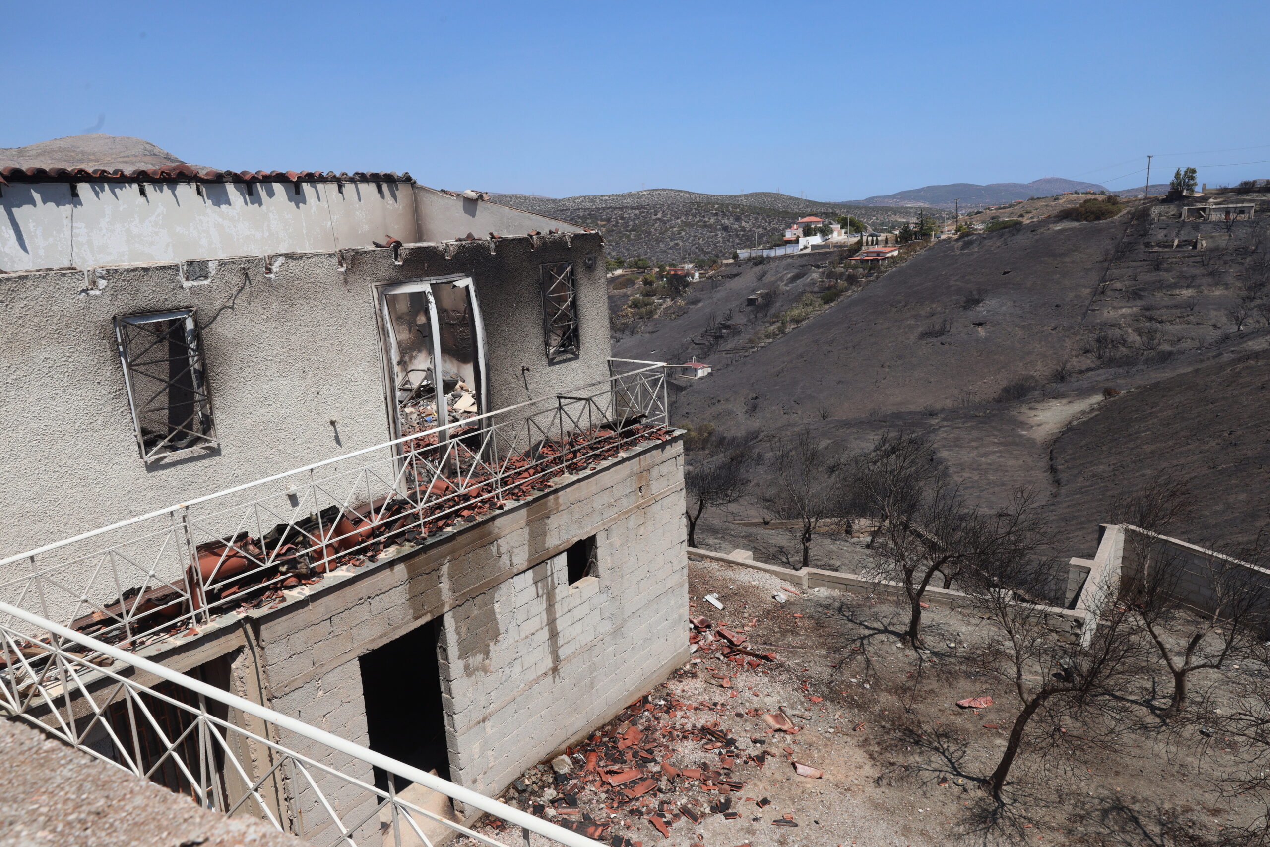 Αυτοψίες στις πληγείσες περιοχές της Αν. Αττικής – Σύσκεψη φορέων και ΟΤΑ αύριο Δευτέρα με παρουσία του υφυπουργού Κλιματικής Κρίσης και Πολιτικής Προστασίας
