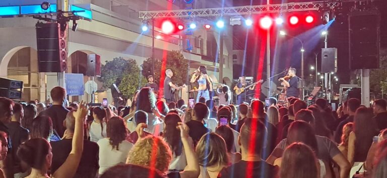 Όλη η πόλη μια γιορτή στη “λευκή νύχτα” της Σπάρτης