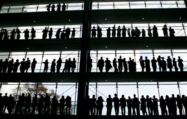 Γερμανία: Τα τρία εκατομμύρια ξεπέρασε ο αριθμός των ανέργων για πρώτη φορά εδώ και μία δεκαετία