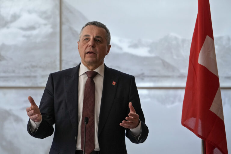 Η Ελβετία έτοιμη να φιλοξενήσει τον Πούτιν για ειρηνευτικές συνομιλίες στη Γενεύη