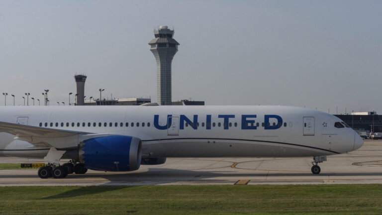 ΗΠΑ: Διακοπή πτήσεων της United Airlines σε πολλά αεροδρόμια λόγω τεχνικού προβλήματος
