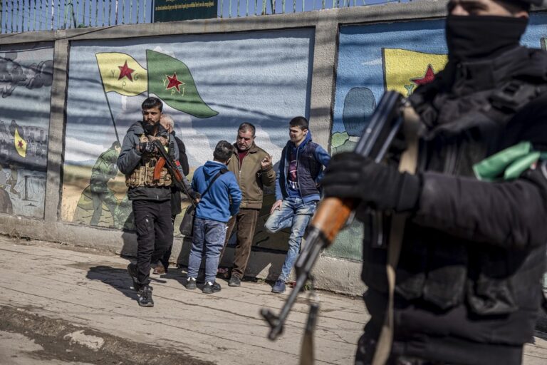 Η Τουρκία κατηγορεί τις Συριακές Δημοκρατικές Δυνάμεις ότι δεν τηρούν τη συμφωνία για αφοπλισμό