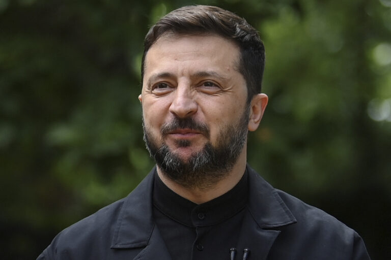 Ζελένσκι: Δεν υπάρχουν ενδείξεις ότι η Ρωσία ετοιμάζεται για ειρήνη