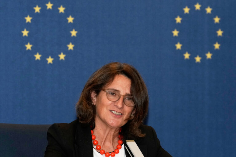Αξιωματούχος της ΕΕ: «Αυτό που κάνει το Ισραήλ μοιάζει με γενοκτονία»