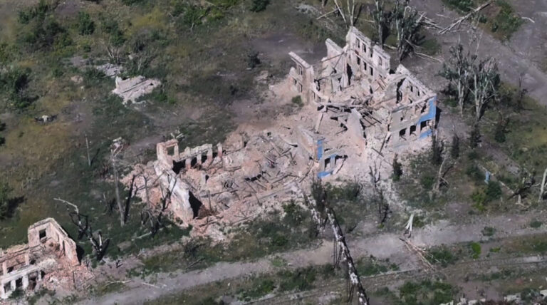 Μόσχα: Αποτροπή ουκρανικής επίθεσης με drones στον πυρηνικό σταθμό Σμολένσκ – Ρωσικό πλήγμα σε αποθήκη πυραύλων Sapsan στο Ντονέτσκ