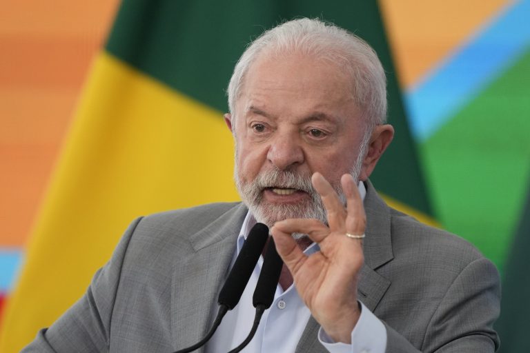 Η Βραζιλία εξετάζει ανταποδοτικούς δασμούς 50% στις ΗΠΑ ως απάντηση στον Τραμπ