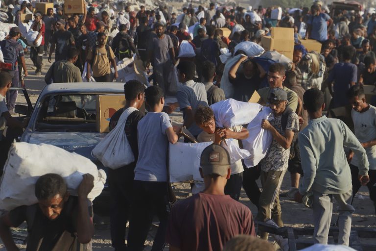 Ειδικοί του ΟΗΕ καταγγέλλουν ως βασανιστήρια τις «αναγκαστικές εξαφανίσεις» Παλαιστινίων σε κέντρα διανομής βοήθειας στη Γάζα