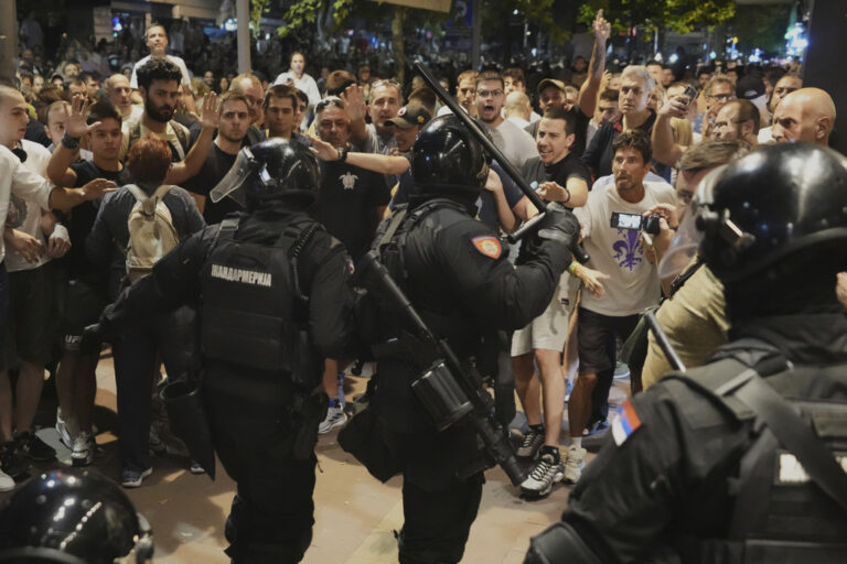 Νέες αντικυβερνητικές διαδηλώσεις και επεισόδια στη Σερβία