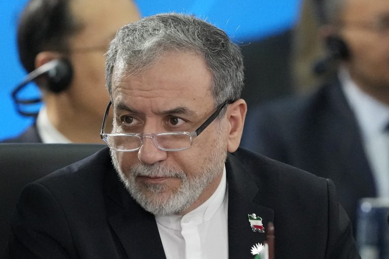 Το Ιράν διατεθειμένο να ξαναρχίσει «δίκαιες» διαπραγματεύσεις για το πυρηνικό πρόγραμμά του αν η Δύση δείξει «καλή θέληση»