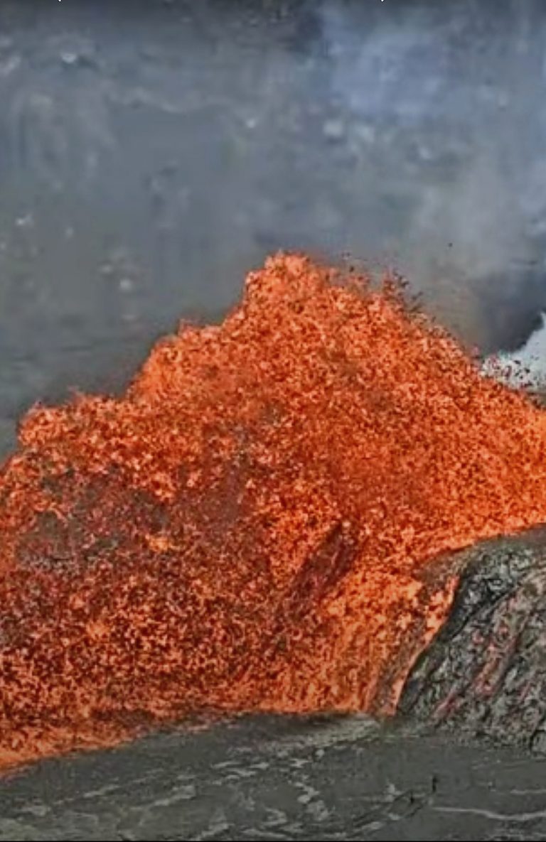 Το ηφαίστειο Κιλαουέα «ξύπνησε» για 31η φορά – Οι πίδακες λάβας έφτασαν τα 30 μέτρα ύψος (video)