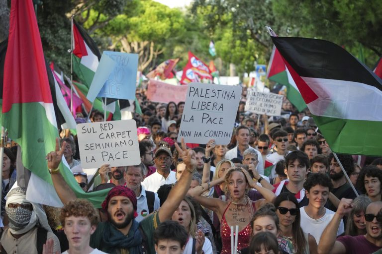 Ιταλία: Χιλιάδες διαδηλωτές καταγγέλλουν τον πόλεμο στη Γάζα στο περιθώριο του 82ου Φεστιβάλ Κινηματογράφου Βενετίας