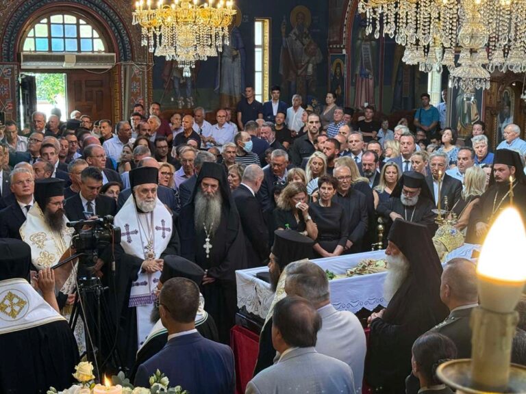Η Κορινθία αποχαιρέτησε τον πνευματικό της πατέρα Μητροπολίτη Διονύσιο