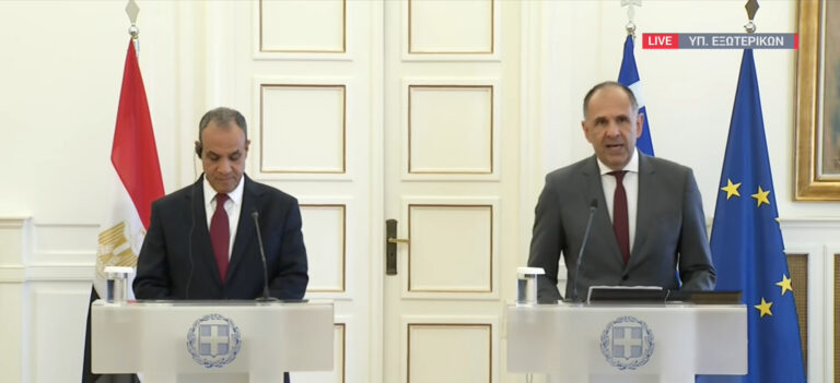 live Οι κοινές δηλώσεις των υπουργών Εξωτερικών Ελλάδας – Αιγύπτου