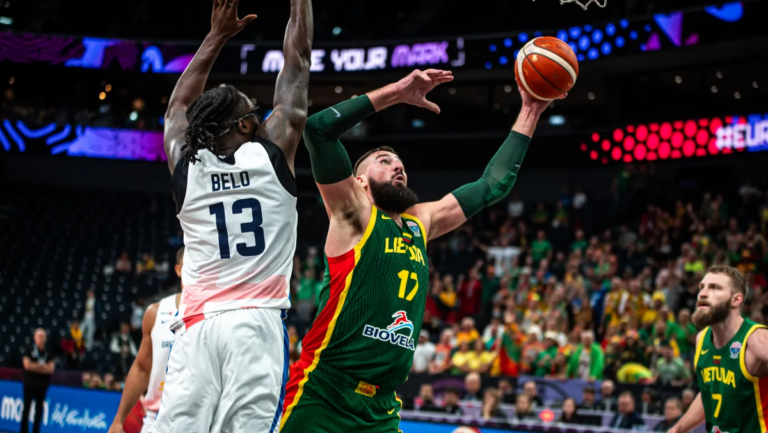 EuroBasket 2025: Άνετη νίκη Λιθουανίας με 94-70 κόντρα στη Μεγάλη Βρετανία