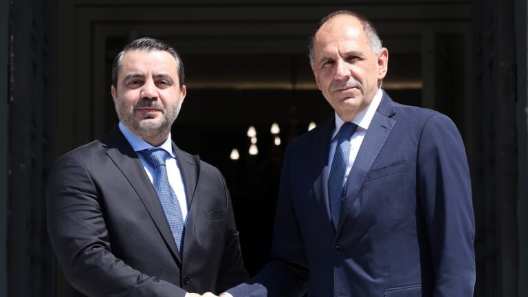 Συνάντηση Γεραπετρίτη με Al-Shaibani: Ενίσχυση διμερών σχέσεων Ελλάδας – Συρίας και τριμερής με Κύπρο στο επίκεντρο των συζητήσεων
